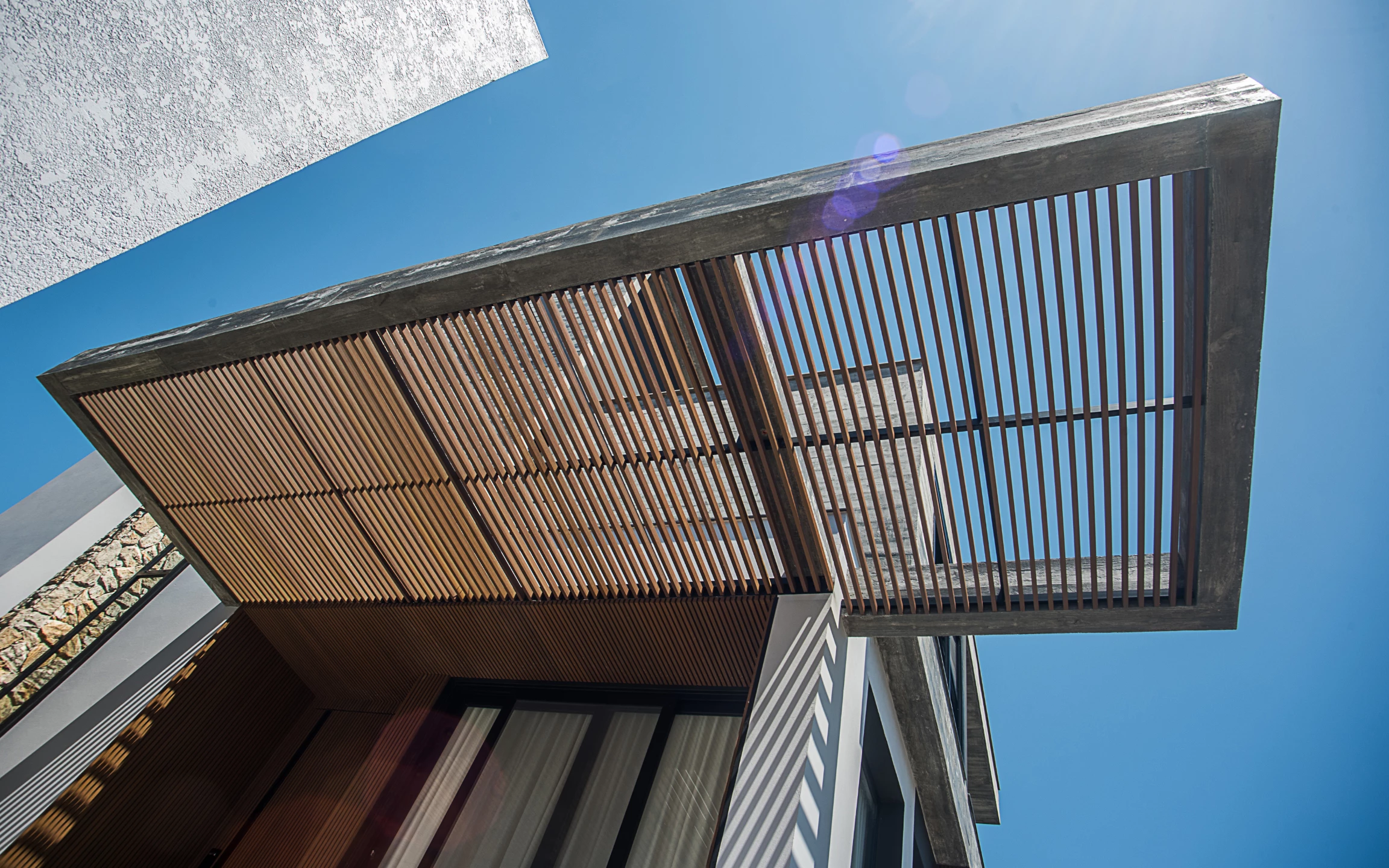 Modern house with opacity by Arkowood E