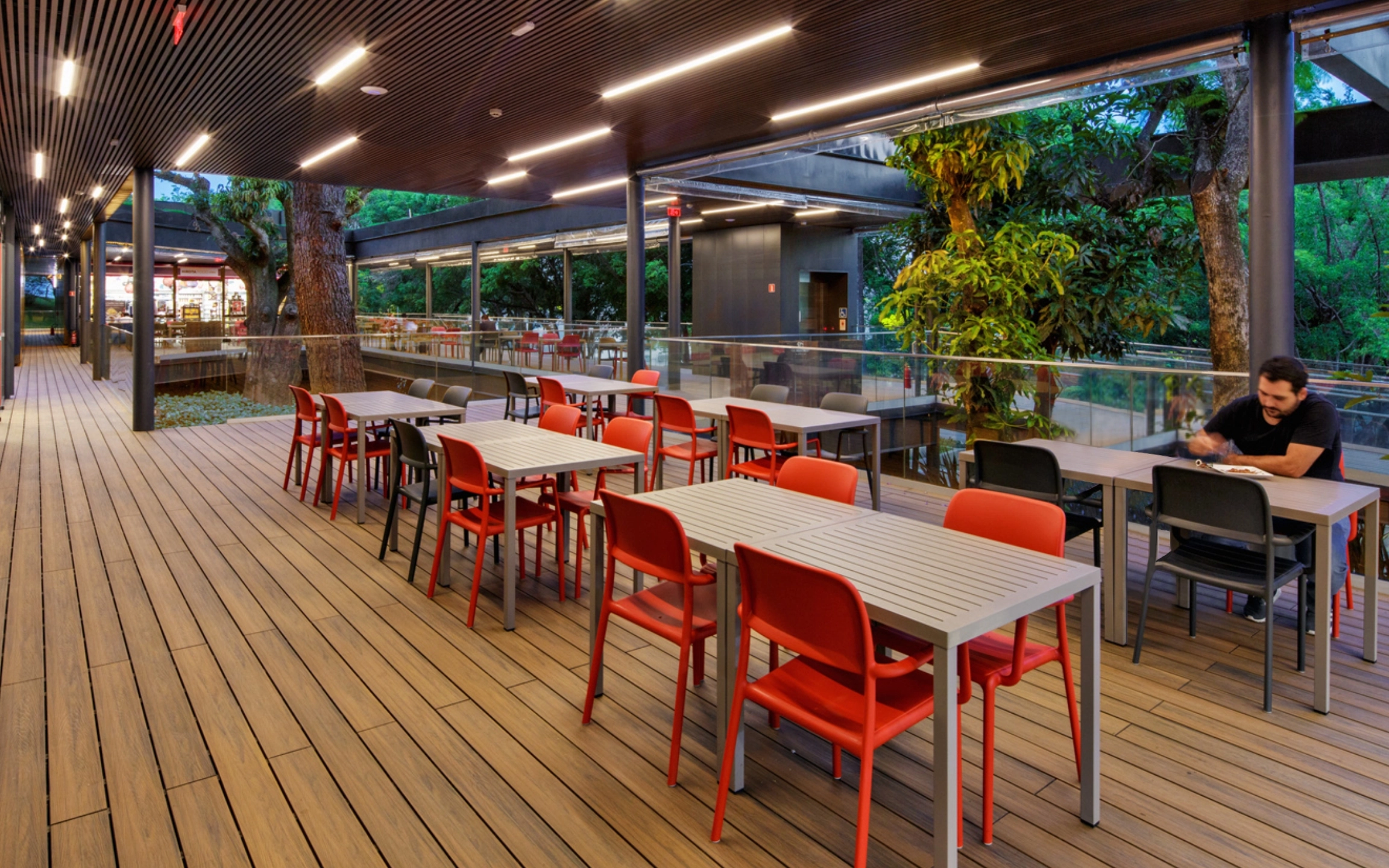 Outdoor decorations with arkodeck E opacity