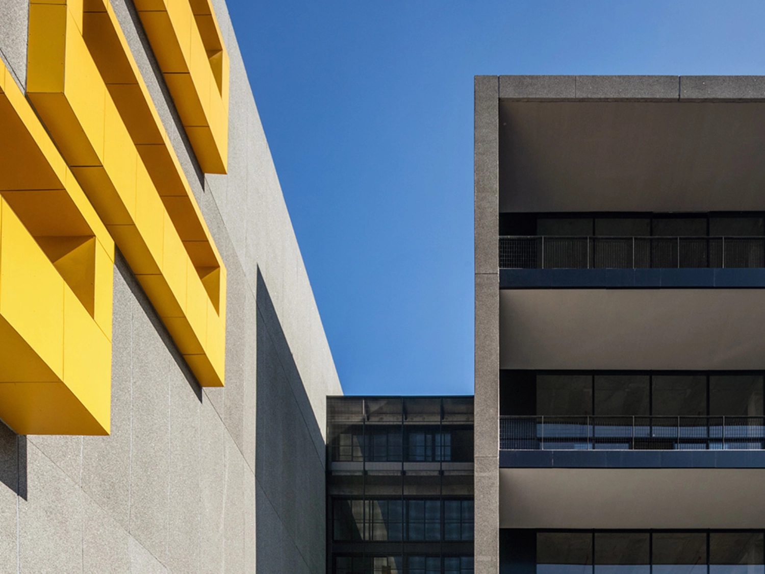 structures of buildings made in hpl panel product