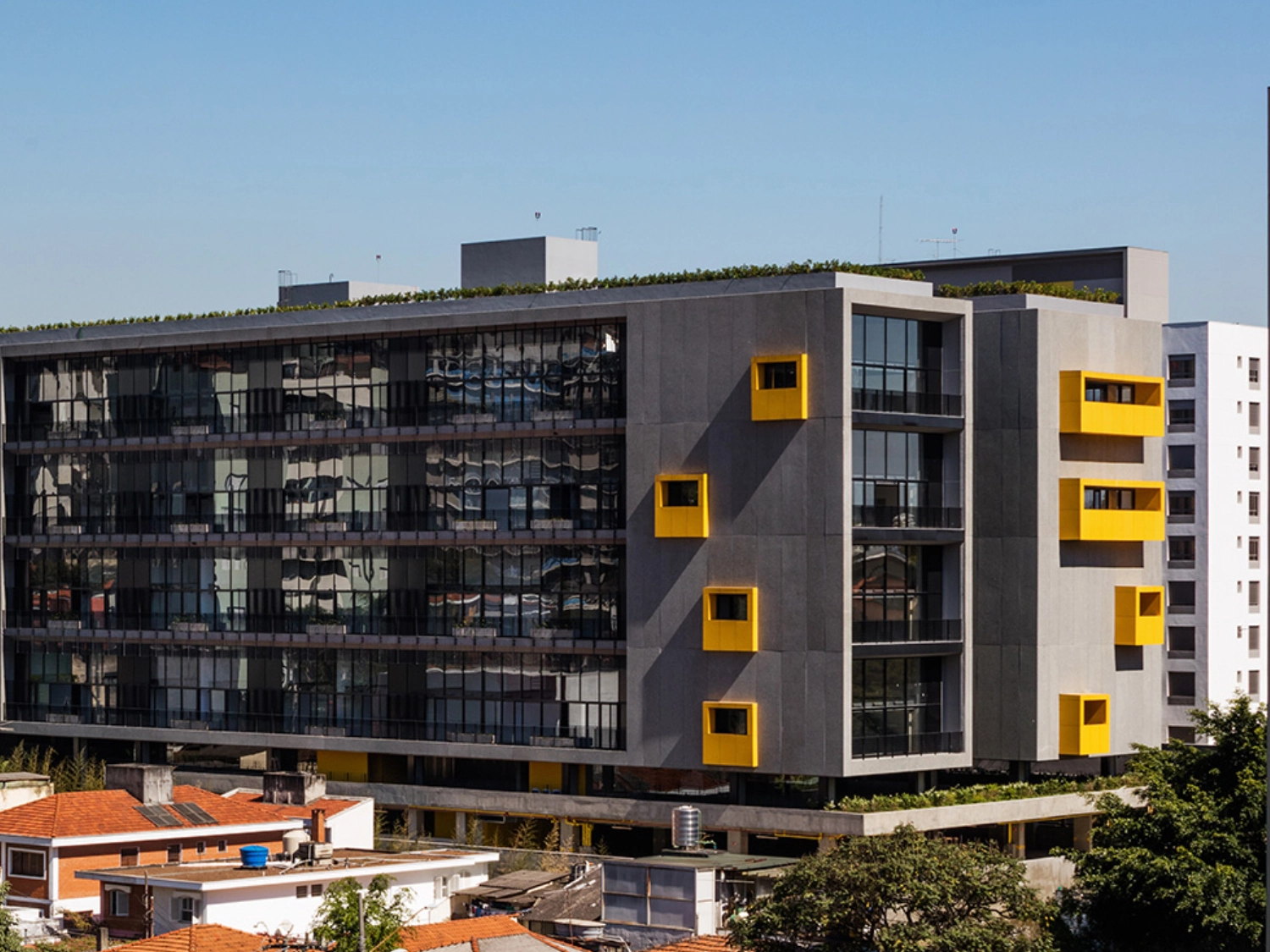 structures of buildings made in hpl panel product