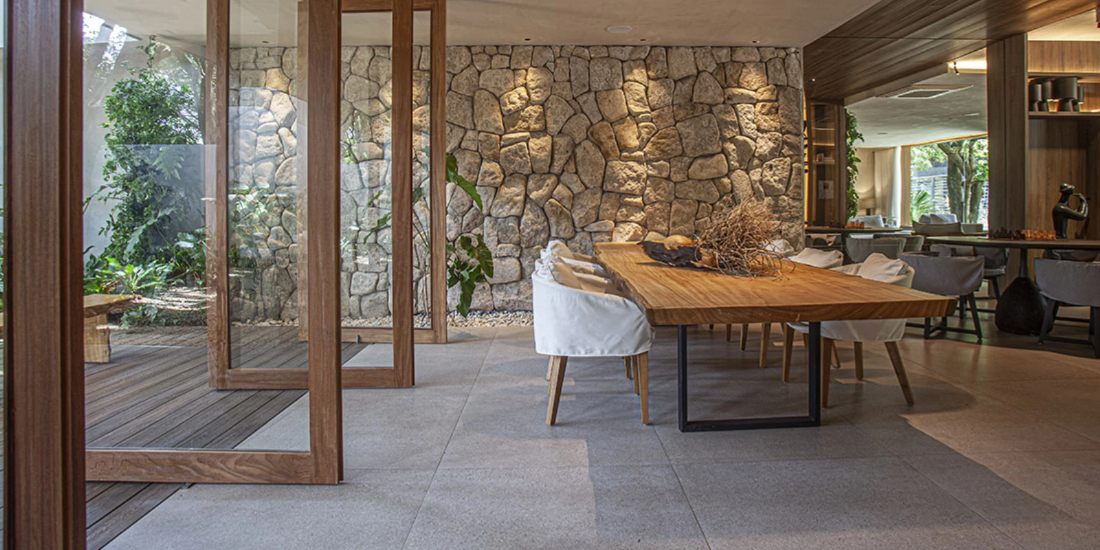 Outdoor decorations with arkodeck E