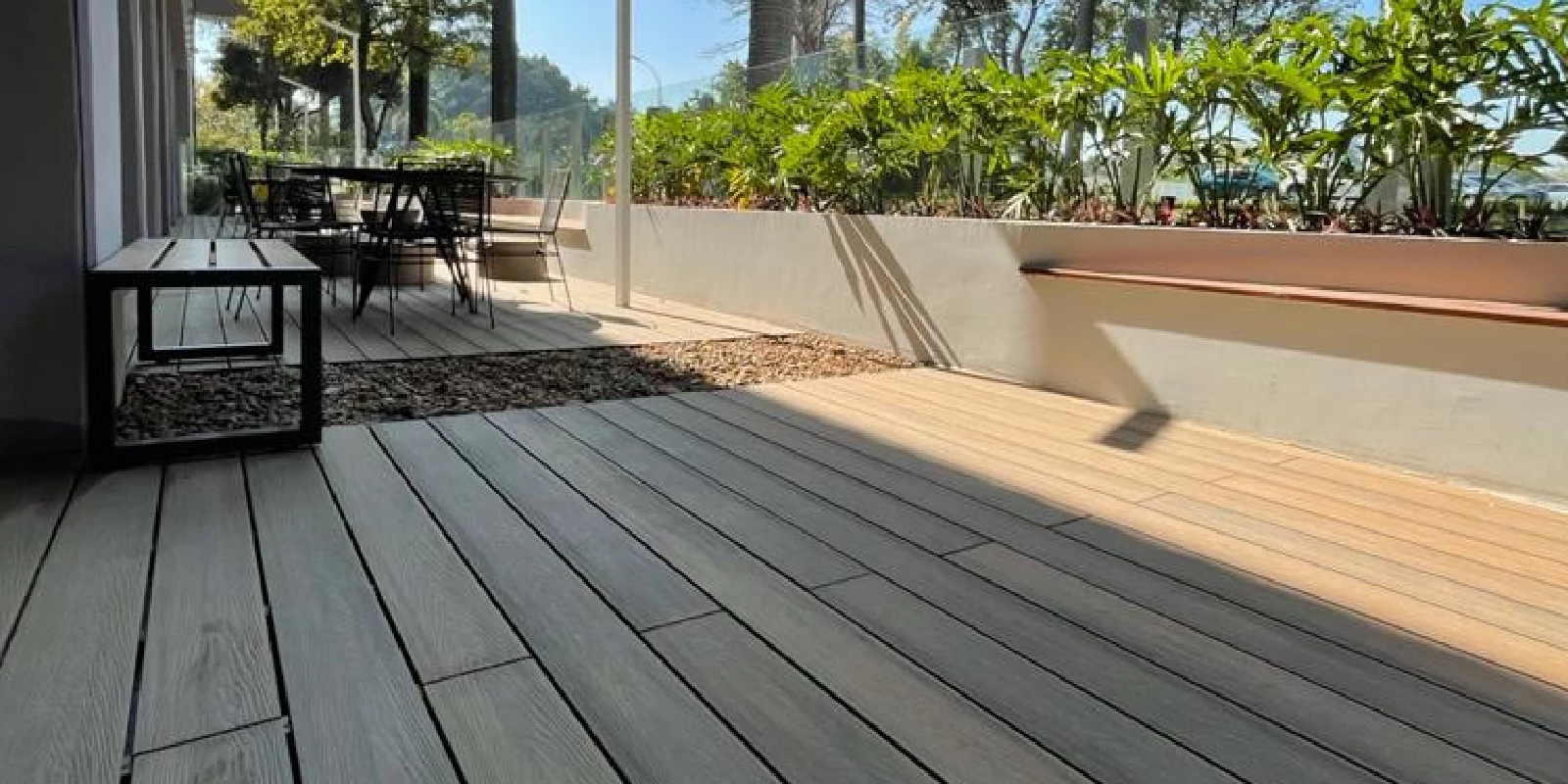 Outdoor decorations with arkodeck E