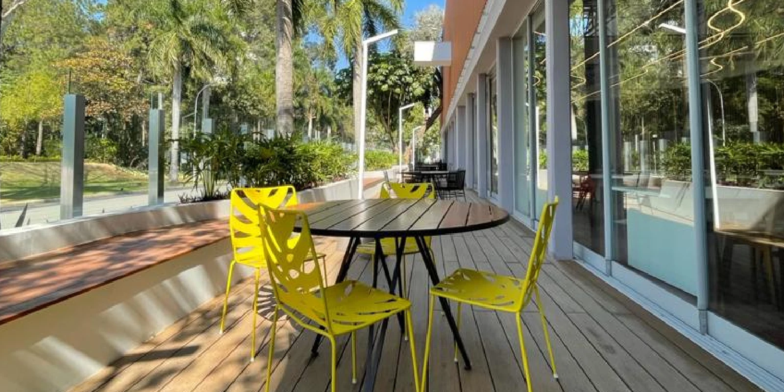 Outdoor decorations with arkodeck E