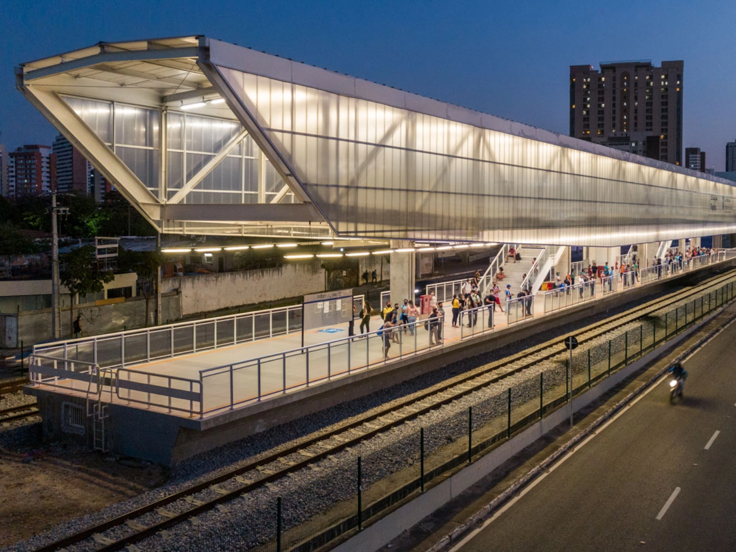 subway station facade with arkowall product