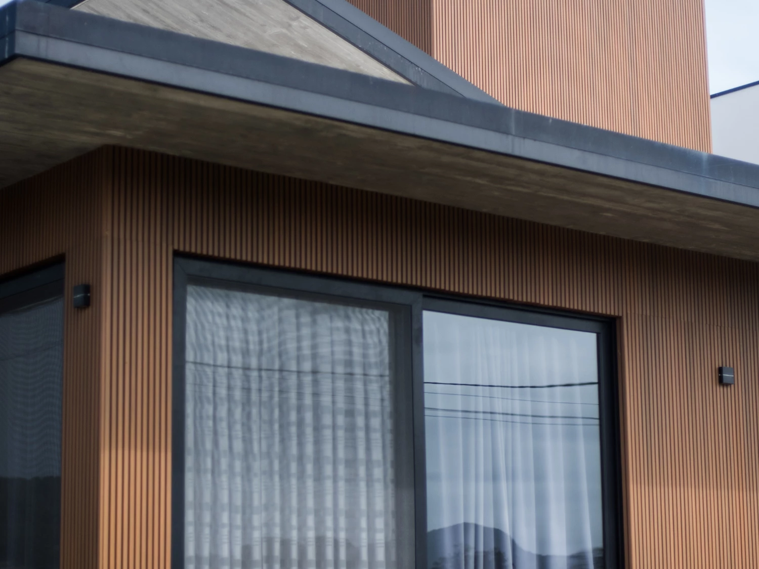 Casa moderna por arkowood EPL localizada no Projeto Garopaba