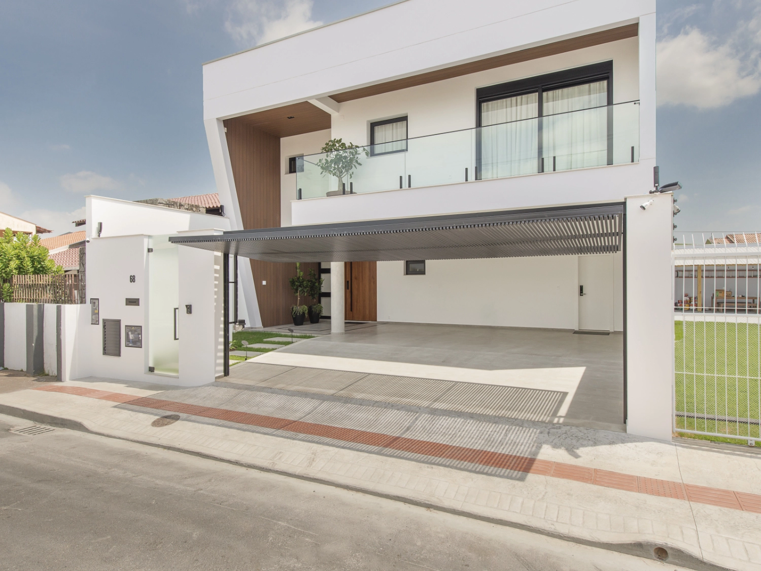 Arkowood EPL Modern House