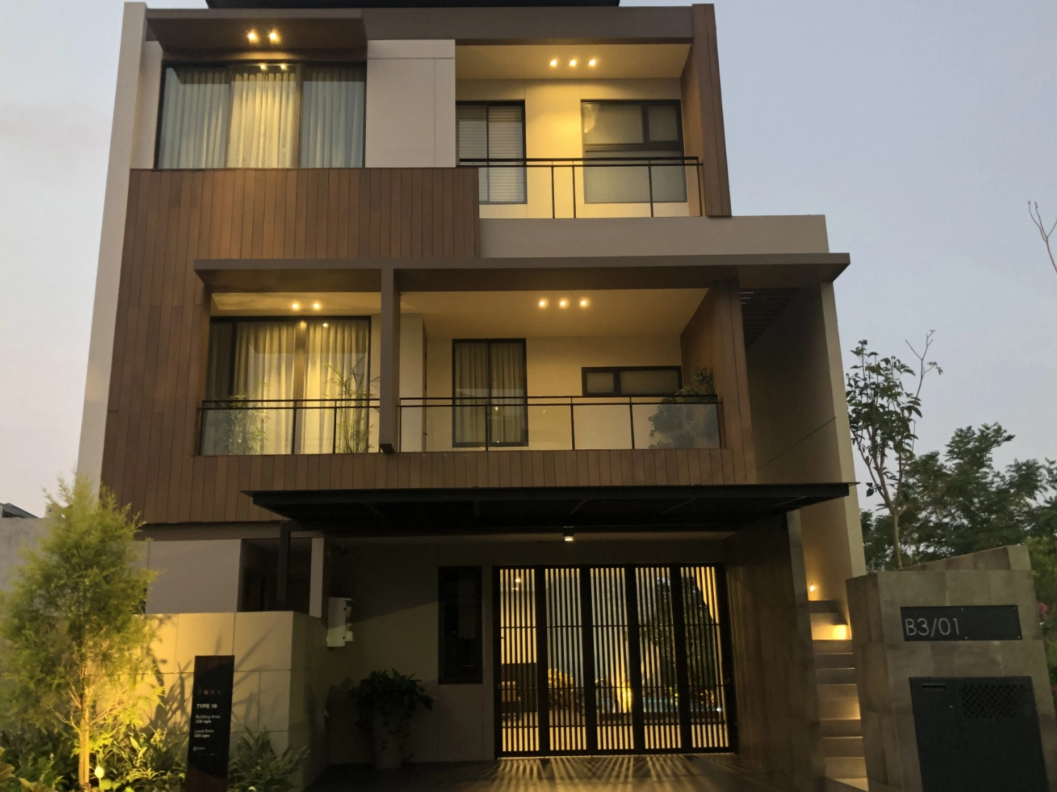 Arkowood EPL Luxury Home