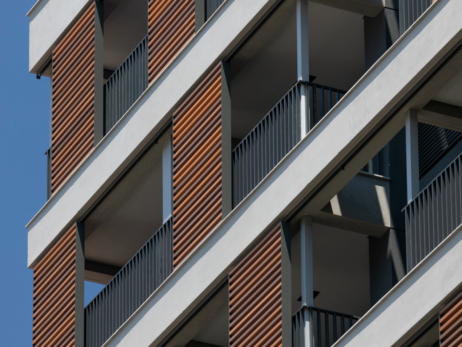 edifícios e espaços com produtos arkowood k