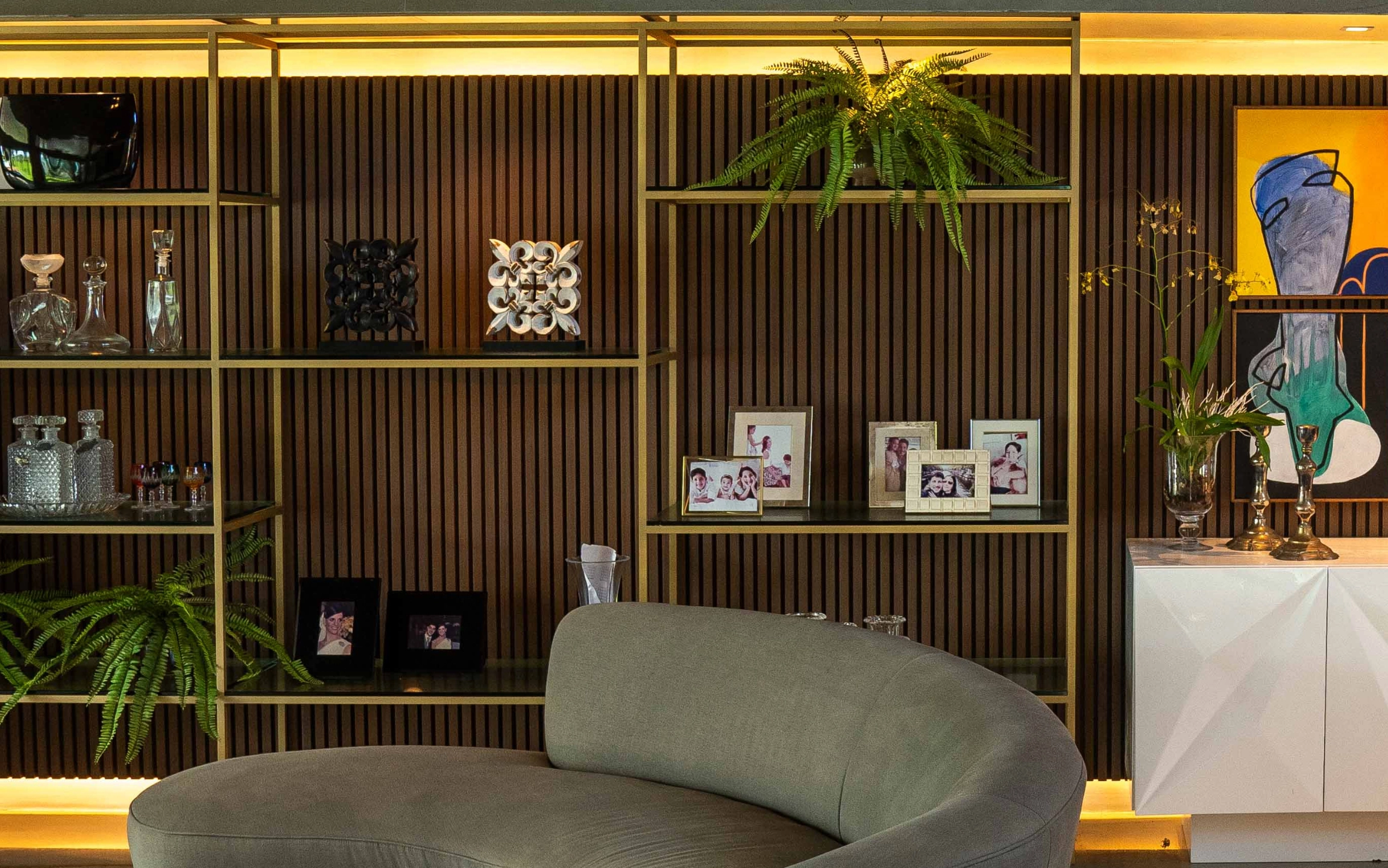 Modern house with opacity by Arkowood EP