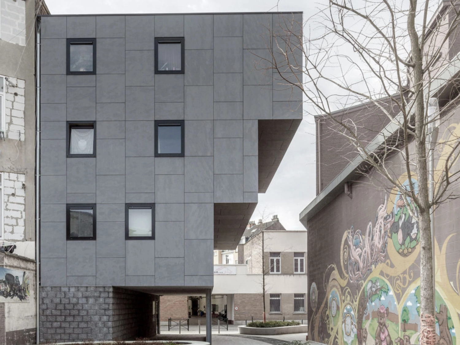 Product equitone in houses portugal