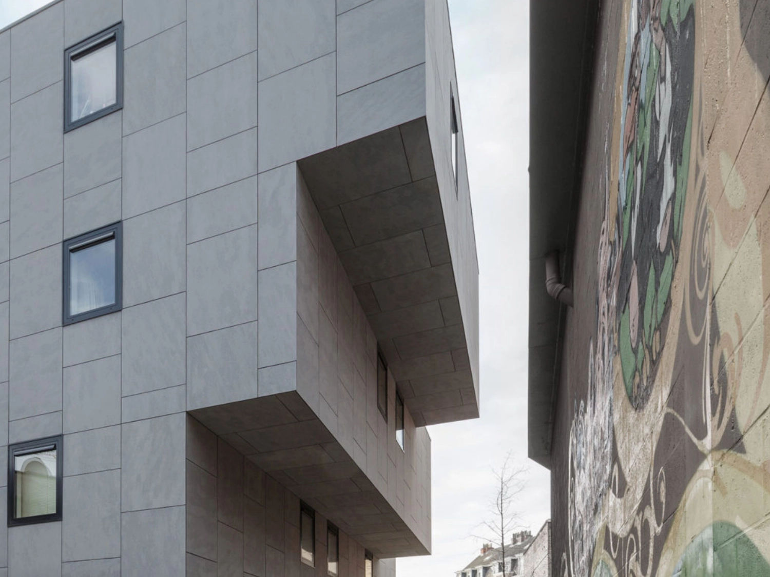 Product equitone in houses portugal