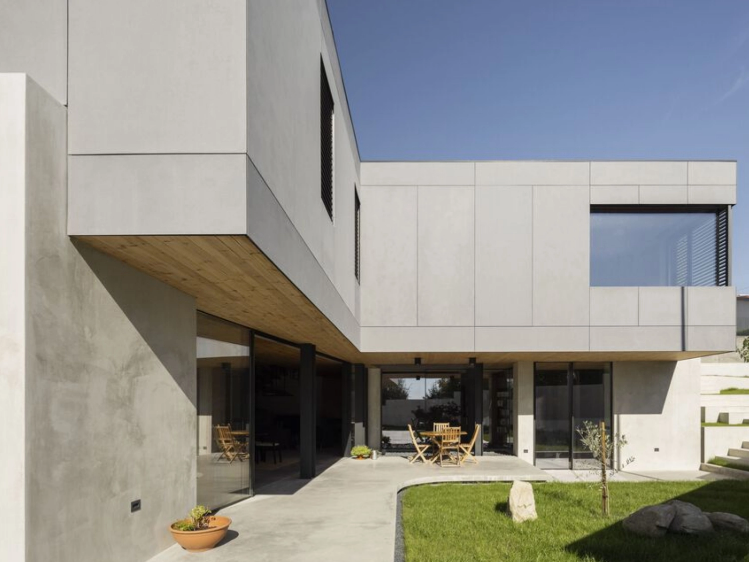 Product equitone in houses portugal