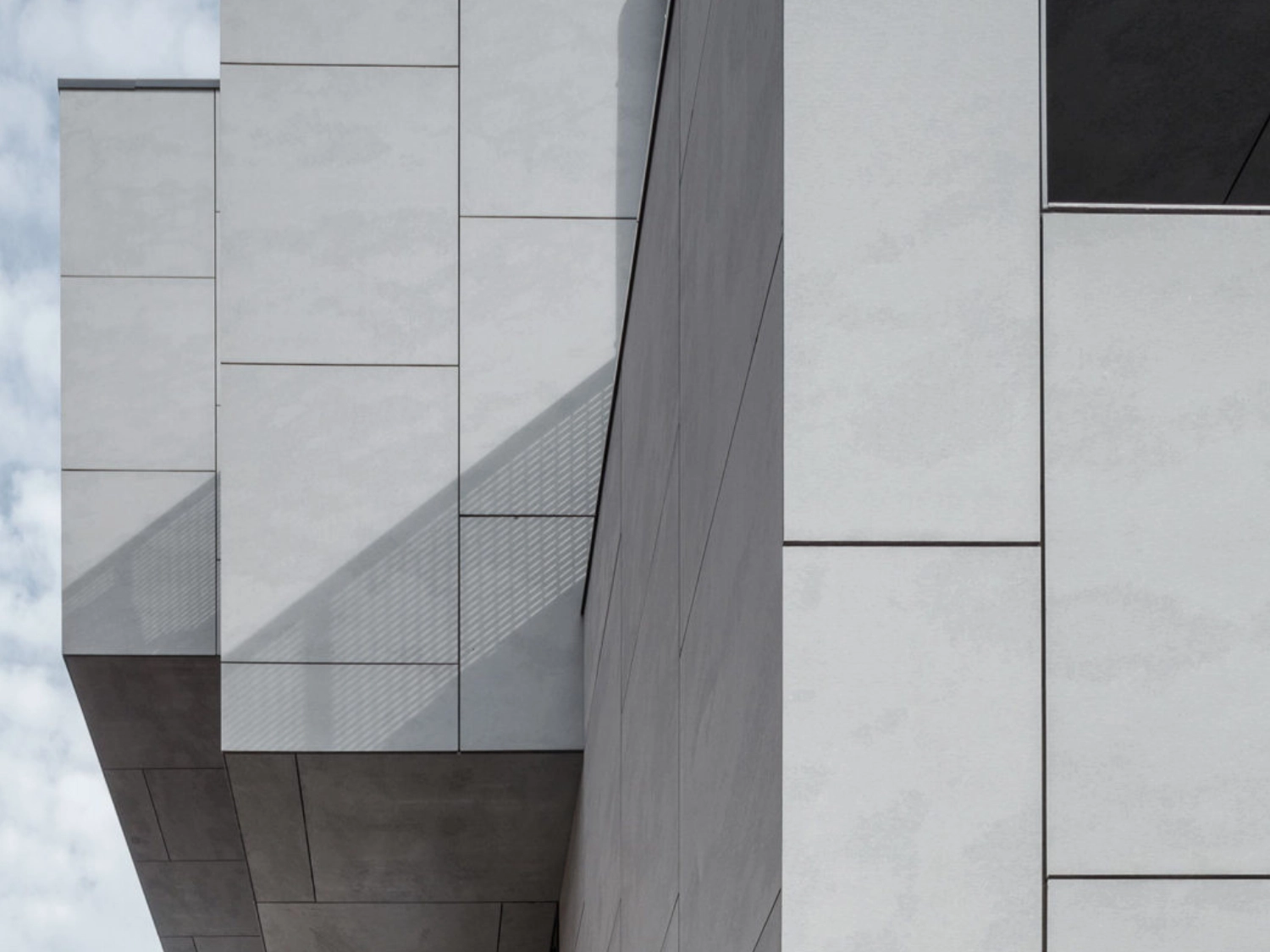 Product equitone in houses portugal