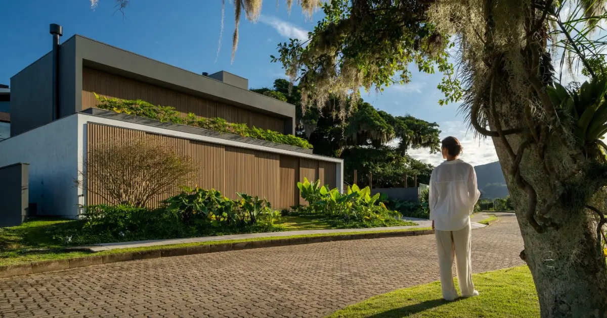 Arkowood E _ Brises em Madeira Ecológica WPC